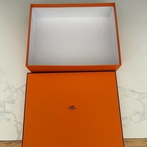Hermès Signature Orange Box